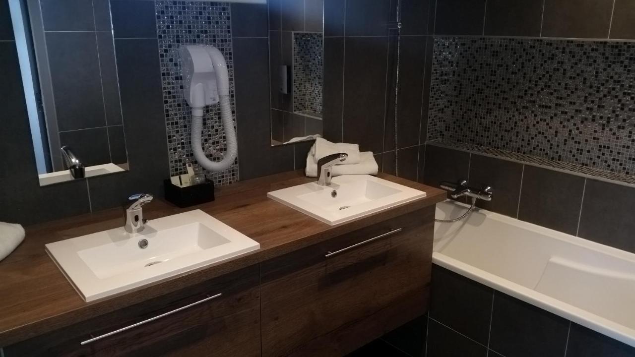 Hotel Restaurant Le Yeti Les Rousses Kültér fotó
